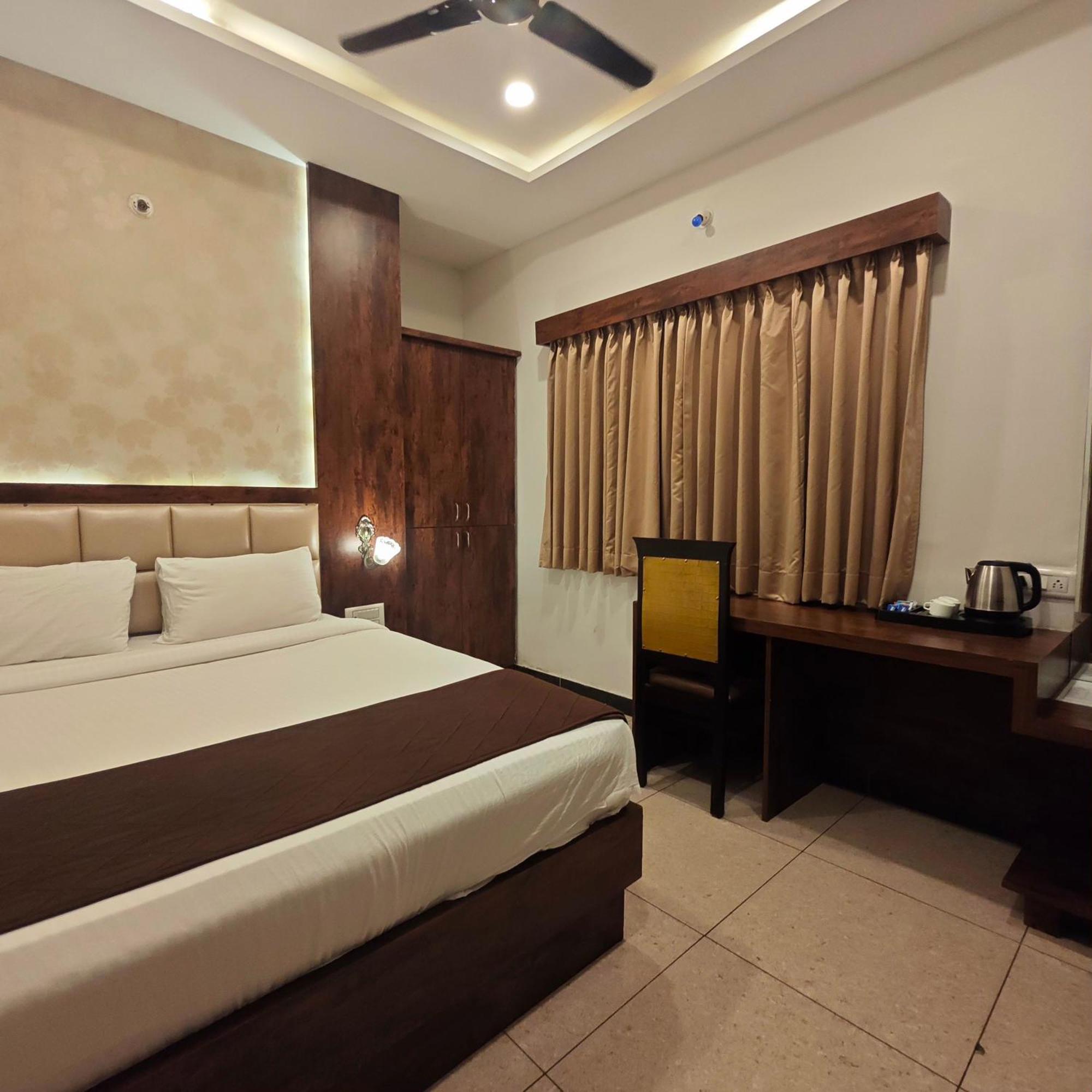 Al Noor Palace Bangalore Buitenkant foto