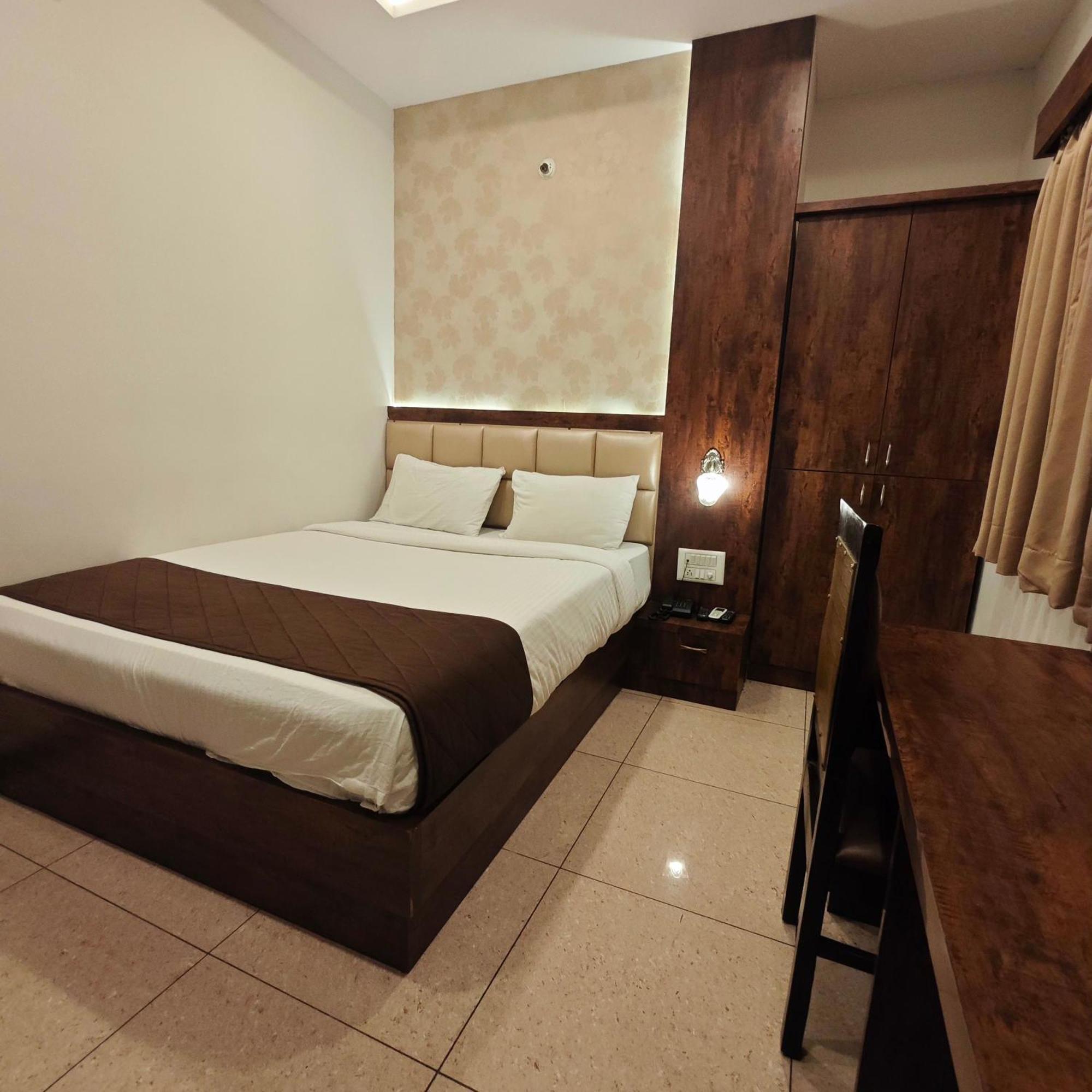 Al Noor Palace Bangalore Buitenkant foto