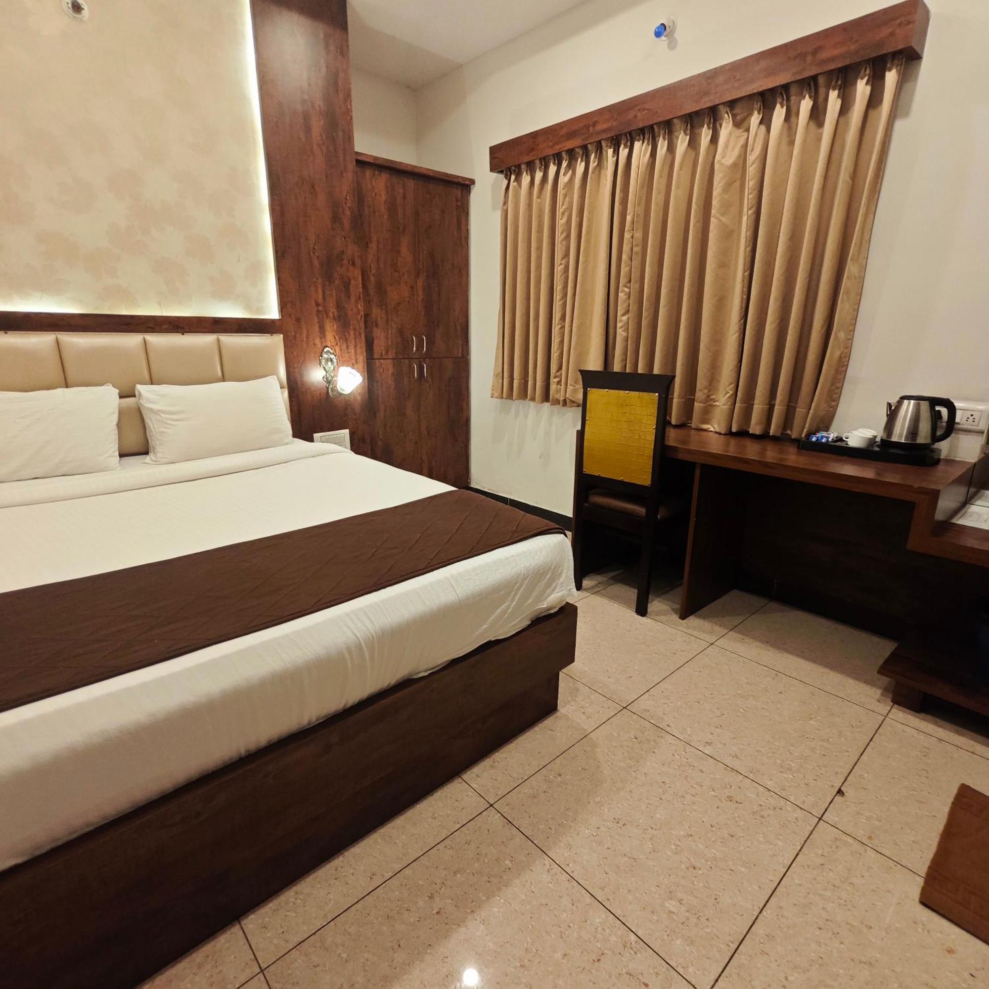 Al Noor Palace Bangalore Buitenkant foto